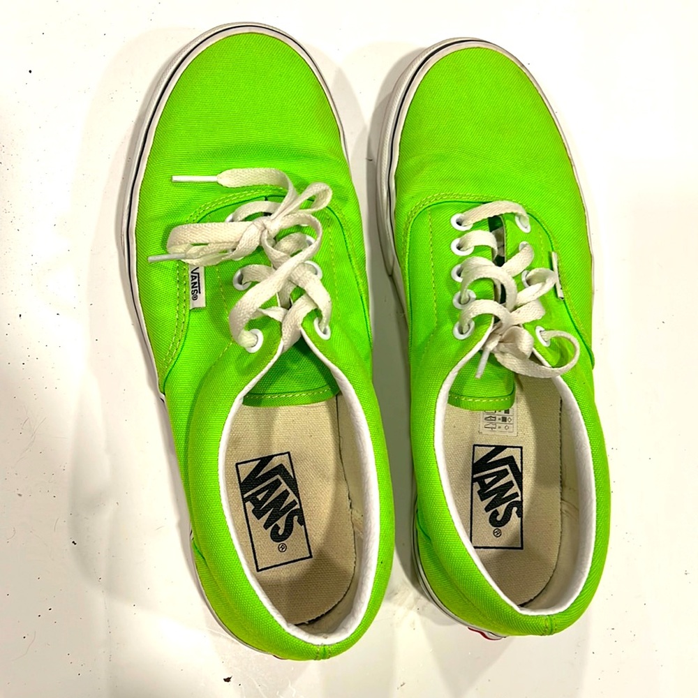 EU 41 lime green classic Vans